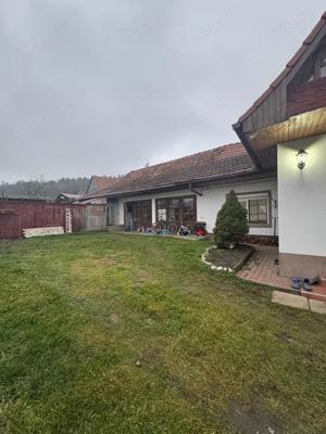 Casa cu etaj si gradina mare, Bazna.  - imagine 9