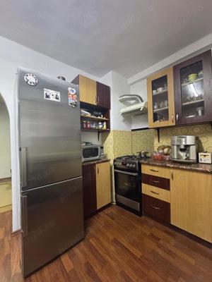 Casa cu etaj si gradina mare, Bazna.  - imagine 3