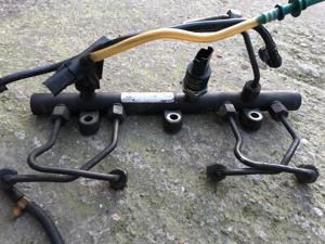 Rampa injectoare pentru Peugeot 307 - imagine 4