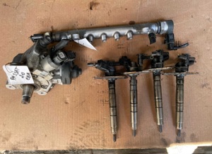 Vand sistemul de injectoare passat b6 2.0 cbab stare foarte buna de fuctionare - imagine 2