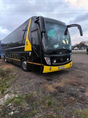 Vând autocar mercedes