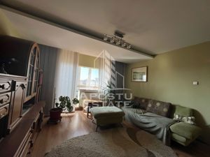 Apartament cu 3 camere, decomandat, 2 bai, 2 balcoaane - imagine 3