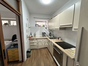 Vila P+2E, 6 camere, 3 bai, garaj dublu, zona Lipovei - imagine 11