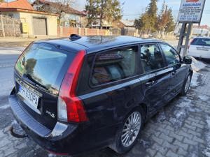 Vand VOLVO V50 stare excelenta. - imagine 2 Vand VOLVO V50 stare excelenta. - imagine 2