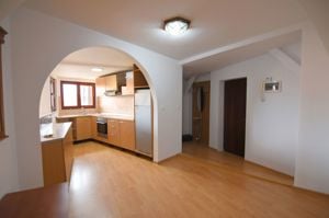 Apartament 3 camere, de inchiriat-Ultracentral - imagine 13