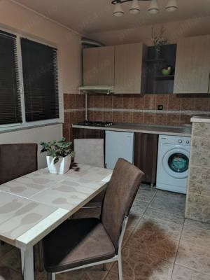 Ofer ap.2 cam dec mobilat si utilat, zona postei Grivitei Brasov pe minim 6 luni cu 480 euro luna - imagine 4