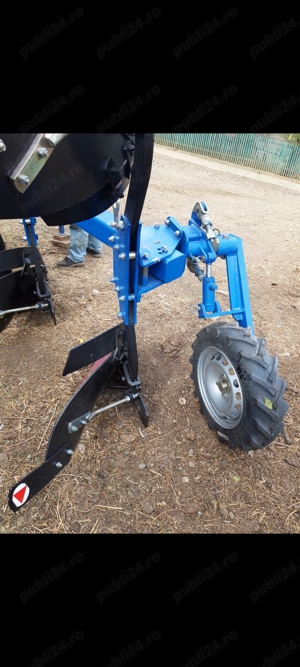 Vând plug reversibil NOU cu 3 trupițe Moldagrotehnica  - imagine 2