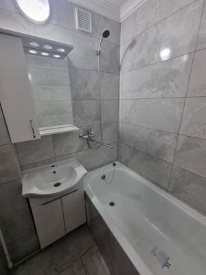 Apartament cu 3 camere in zona Aparatorii Patriei