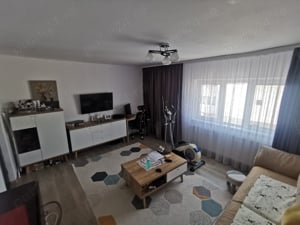 Apartament, 3 camere, 80 mp, etaj 8 8, zonă centrală   Năvodari - imagine 3