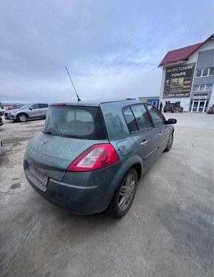 Dezmembrez Renault megan 2 1.5 dci din 2005 106 cp  - imagine 2