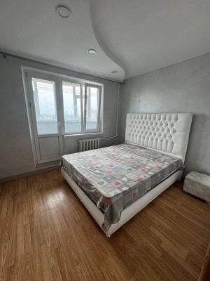 Apartament cu 3 camere in zona Crangasi - imagine 2