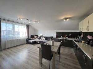 Apartament 3 camere,Victoriei ,zona Mărul de AUR - imagine 2