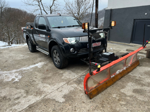Mitsubishi L200 Magnum Club Cab-Deszapezire