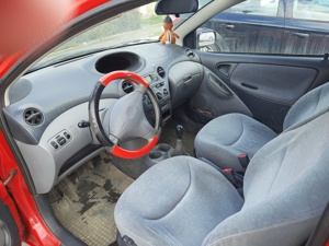 Toyota  yaris 1l benzina, 143000km reali - imagine 4