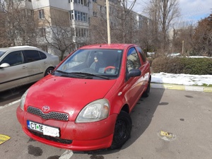 Toyota  yaris 1l benzina, 143000km reali - imagine 1
