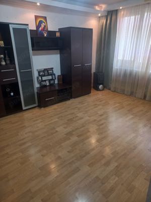 Vând apartament 3 camere - Bloc reabilitat termic, mobilat și utilat