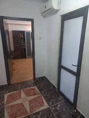 Vând apartament 3 camere - Bloc reabilitat termic, mobilat și utilat - imagine 4