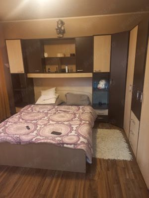 Vând apartament 3 camere - Bloc reabilitat termic, mobilat și utilat - imagine 10