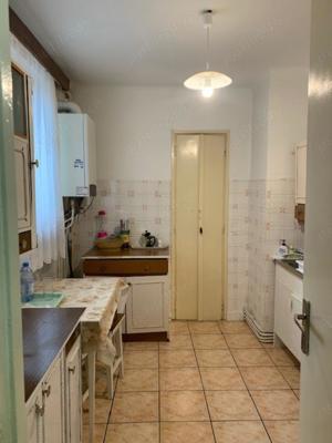 Vand apartament , 3 camere , semidecomandat , Splaiul Coposu , ultracentral