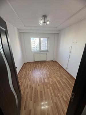 Vanzare Apartament 3 camere zona MOSILOR - imagine 6