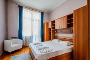 Ofer spre închiriere apartament cu 3 camere - imagine 4