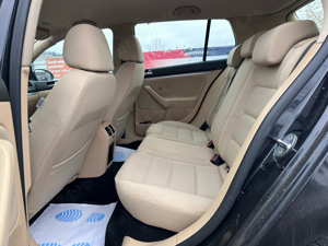 VW GOLF V 1.6 benzina 102CP Clima Inmatriculat 2006 - imagine 7