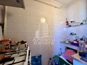 Apartament 3 camere, decomandat, garaj, centrala proprie, zona Lunei - imagine 17