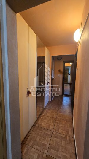 Apartament cu 3 camere, centrala proprie, etaj 3, zona Lipovei - imagine 11