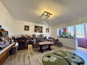 Apartament 3 camere, decomandat, garaj, centrala proprie, zona Lunei - imagine 6