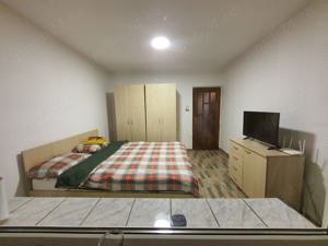 Apartament 2 camere decomandat și mobilat totul nou electro casnice și mobila situat in bl 14 Petril - imagine 7