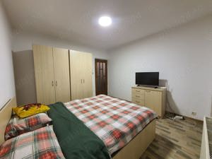 Apartament 2 camere decomandat și mobilat totul nou electro casnice și mobila situat in bl 14 Petril - imagine 3