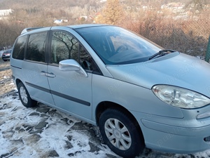 Dezmembrez Peugeot 807 HDI 1997 cmc tip motor RHT