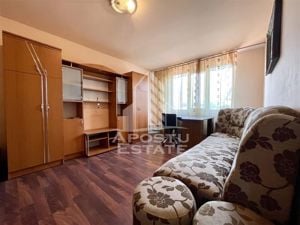 Apartament decomandat cu 3 camere, centrala proprie, zona Sagului - imagine 2