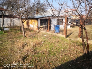 De vanzare (de inchiriat) , in zona centrala, casa cu curte de 1100 mp - imagine 4