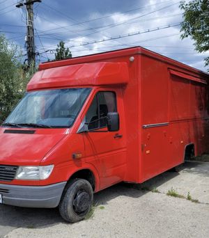 Food truck - auto servire
