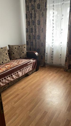 Închiriez apartament - imagine 2