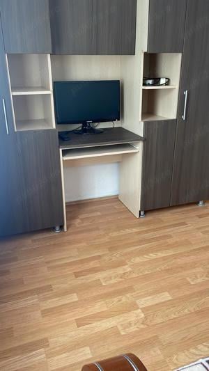 Închiriez apartament - imagine 5