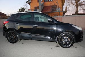 Vand Hyundai IX35 versiune premium  - imagine 9