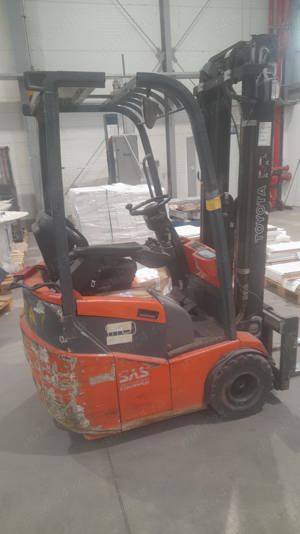 Vând stivuitor frontal Toyota  - imagine 2