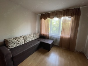 Închiriez apartament cu 2 camere, zona Albina - imagine 2