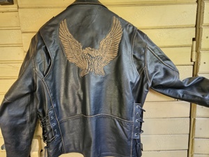 Costum din piele pt motociclisti - imagine 3