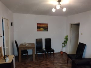   Închiriez apartament 2 camere la Piața Mică, pe strada Tudor Vladimirescu, vis-a-vis de Plaza Arad - imagine 3