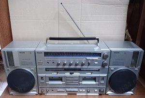 Boombox radiocasetofon Sanyo Philips ghettoblaster National Panasonic Asahi RFT SKR 701 
