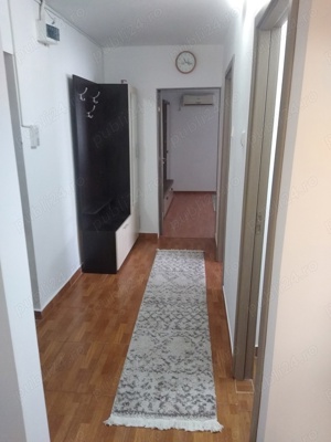 închiriez apartament cu 2 camere  - imagine 2