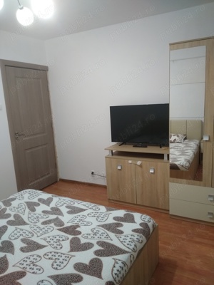 închiriez apartament cu 2 camere  - imagine 3