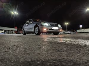 vand Mercedes C180 2.0 negociabil  - imagine 1