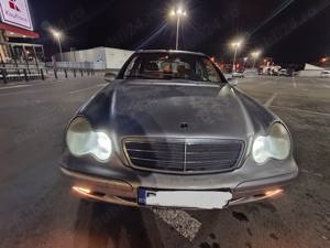 vand Mercedes C180 2.0 negociabil  - imagine 4