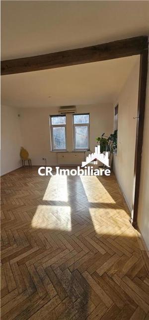 Inchiriere apartament 5 camere in vila Armeneasca Mosilor - imagine 2