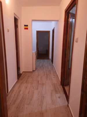 Apartament 3 camere confort 1 decomandat zona Școlilor  - imagine 2