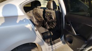 Toyota Avensis T27 - imagine 8